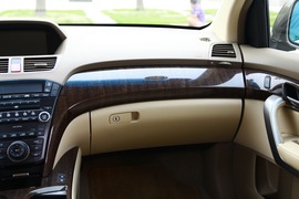 2011款讴歌MDX 3.7L舒适尊享运动版