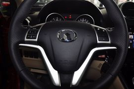 2012款长城哈弗H6 2.0L手动中国红版