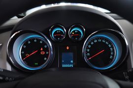 2012款别克英朗XT 1.6L手动进取版