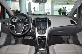 2012款别克英朗XT 1.6L手动进取版