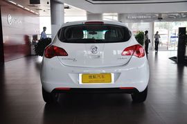 2012款别克英朗XT 1.6L手动进取版