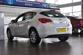 2012款别克英朗XT 1.6L手动进取版