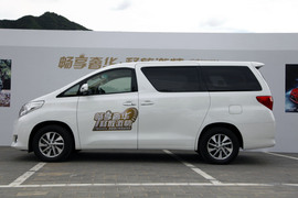 2012款丰田埃尔法体验