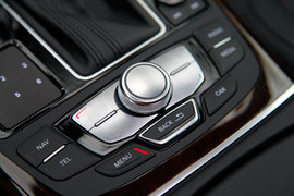2012款奥迪A6L 35FSI对比评测