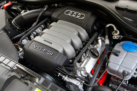 2012款奥迪A6L 35FSI对比评测