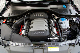 2012款奥迪A6L 35FSI对比评测