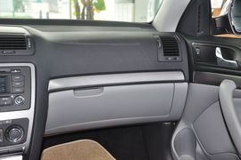 2013款斯柯达明锐1.4TSI DSG逸俊版到店实拍