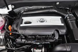 2012款大众全新帕萨特2.0TSI DSG至尊版