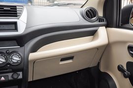 2012款铃木奥拓1.0L手动实用型到店实拍
