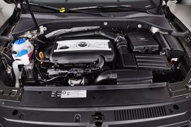 2012款大众帕萨特1.8TSI DSG御尊版到店实拍