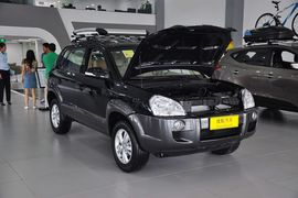 2009款现代途胜2.0GL两驱手动时尚型