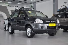 2009款现代途胜2.0GL两驱手动时尚型