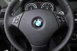 2012款华晨宝马X1 sDrive18i时尚型