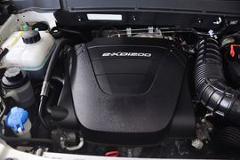 2011款双龙柯兰多2.0L两驱豪华导航版