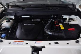 2011款双龙柯兰多2.0L两驱豪华导航版