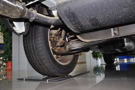 2011款双龙柯兰多2.0L两驱豪华导航版