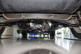 2011款双龙柯兰多2.0L两驱豪华导航版