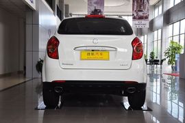 2011款双龙柯兰多2.0L两驱豪华导航版