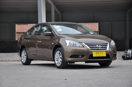2012款日产新轩逸1.6XE手动豪华型