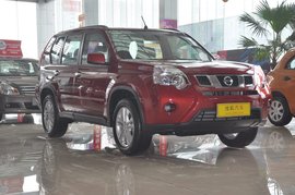 2012款日产奇骏2.0L XE手动四驱舒适版到店实拍
