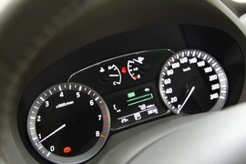 2012款东风日产新轩逸1.8xv深度试驾