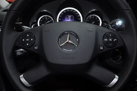 2012款奔驰E260L时尚型