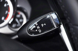 2012款奔驰E300L时尚型