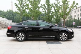 2012款起亚凯尊2.4L商务型实拍