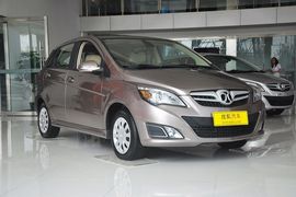 2012款北京汽车E130手动乐尚版