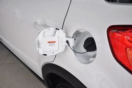 2011款铃木天语SX4 1.6L手动灵动型