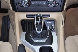 2012款宝马sDrive20i领先型