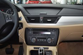 2012款宝马sDrive20i领先型