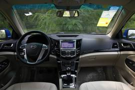 2013款比亚迪速锐1.5TI六速手动版