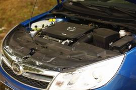 2013款比亚迪速锐1.5TI六速手动版