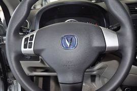 2012款长安悦翔V5 1.5L手动型