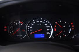 2012款长安悦翔V5 1.5L手动型