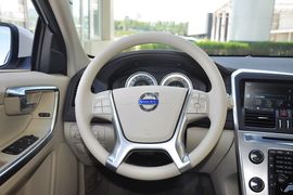 2013款沃尔沃XC60 T5智雅版