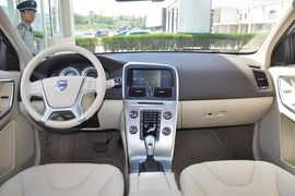 2013款沃尔沃XC60 T5智雅版