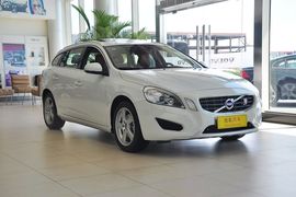 2013款沃尔沃V60 T5智雅版到店实拍
