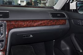 2012款大众帕萨特2.0TSI DSG御尊版到店实拍