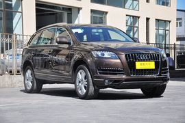 2013款奥迪Q7 40TFSI舒适型到店实拍