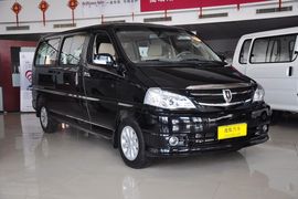 2011款金杯阁瑞斯2.4L尊领标准型长轴11座