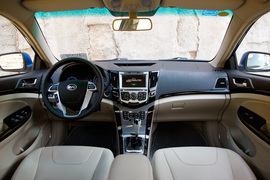 2013款比亚迪速锐1.5TID旗舰型