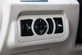 2013款比亚迪速锐1.5TID旗舰型