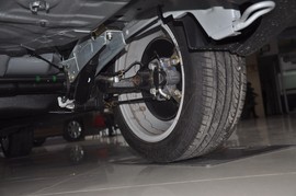 2012款风神H30 CROSS 1.6L手动尊逸型