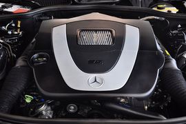 2012款奔驰S300L商务减配版