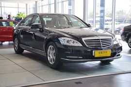 2012款奔驰S300L商务减配版