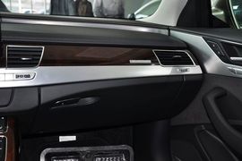 2013款奥迪A8L 50TFSI四驱舒适型到店实拍