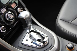 2013款标致408 2.0L自动挡试驾