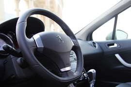 2013款标致408 2.0L自动挡试驾